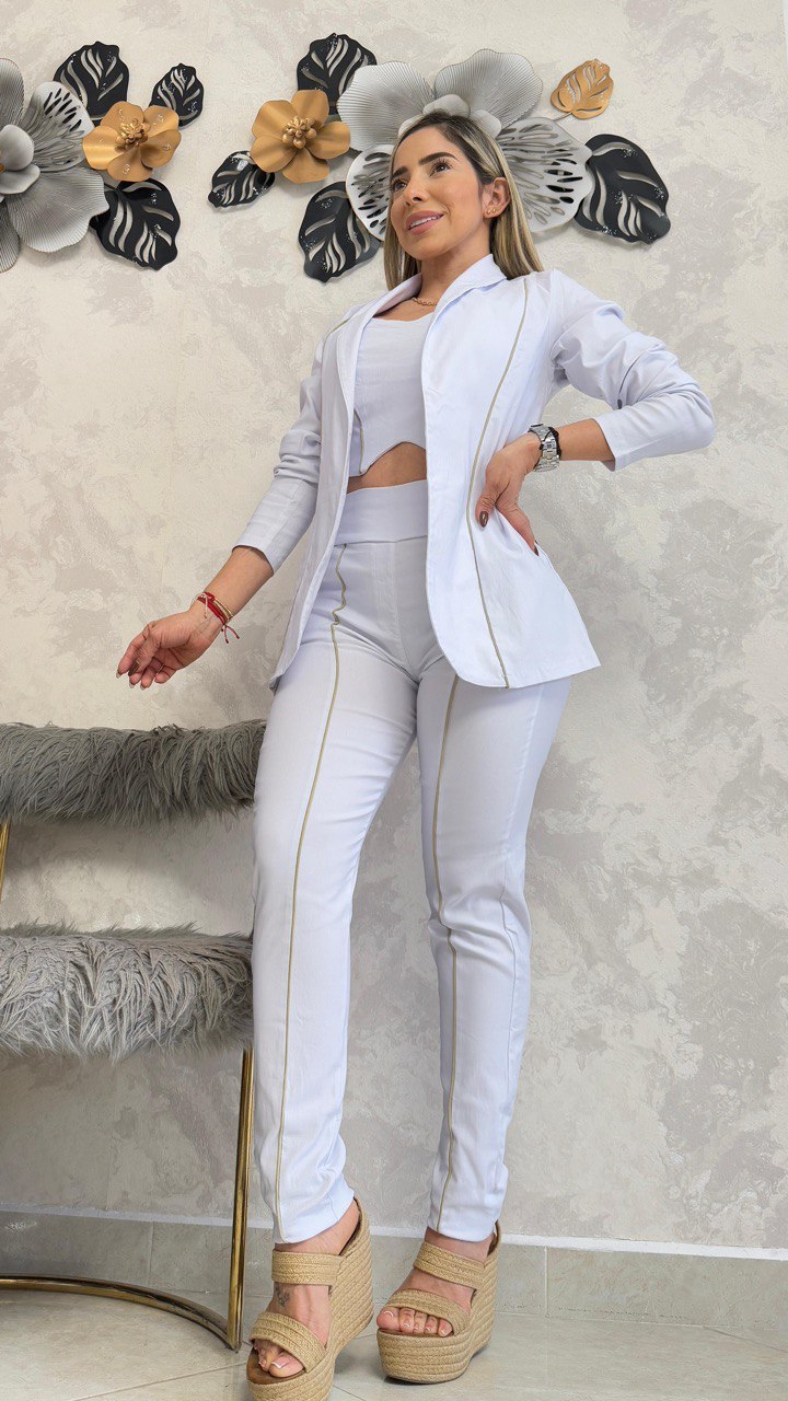 TRÍO CLASSY: Elegancia, Comodidad y Estilo en un solo outfit